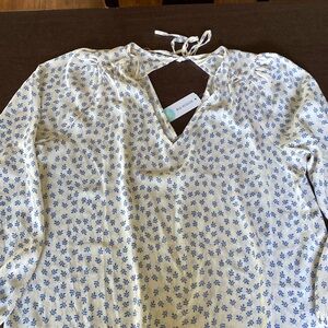 Lush Ricki Blouson Sleeve Blouse. Off white with blue